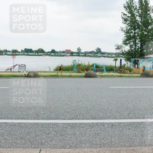 21.06.2025 - 27. Vierlanden-Triathlon H.Heesch http://msf.ph/oto/8005020 15.06.2025 13:01:15 Radfahren 1097, 1113 meine-sportfotos.de