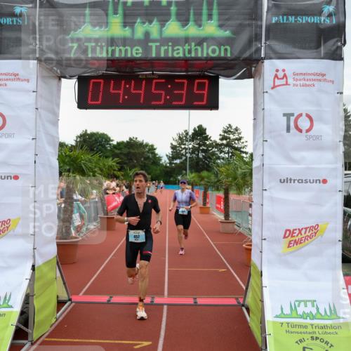 15.06.2025 - 7 Türme Triathlon Michael Strokosch http://msf.ph/oto/8005149 15.06.2025 14:45:39 Ziel 359, 457 meine-sportfotos.de