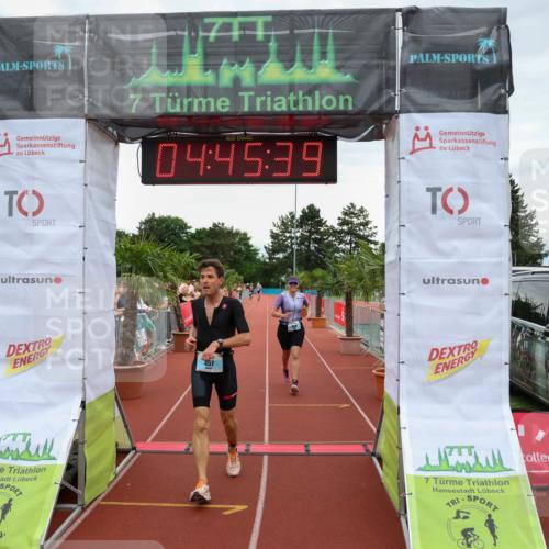 15.06.2025 - 7 Türme Triathlon Michael Strokosch http://msf.ph/oto/8005163 15.06.2025 14:45:39 Ziel 359, 457 meine-sportfotos.de