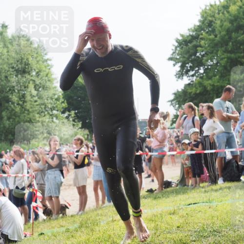 15.06.2025 - 27. Vierlanden-Triathlon KatJ http://msf.ph/oto/8005193 15.06.2025 10:04:16 Schwimmen 411, 416, 453, 464 meine-sportfotos.de