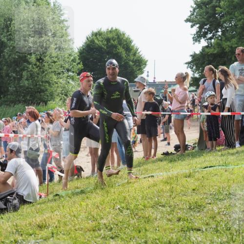 15.06.2025 - 27. Vierlanden-Triathlon KatJ http://msf.ph/oto/8005247 15.06.2025 10:04:20 Schwimmen 411, 416, 426, 453, 464 meine-sportfotos.de