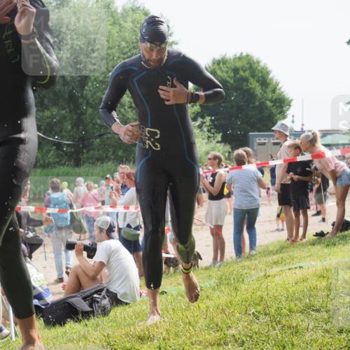 15.06.2025 - 27. Vierlanden-Triathlon KatJ http://msf.ph/oto/8005423 15.06.2025 10:04:24 Schwimmen 411, 416, 426, 453, 464 meine-sportfotos.de