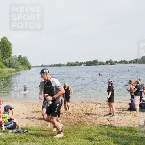 21.06.2025 - 27. Vierlanden-Triathlon MichiJ http://msf.ph/oto/8005480 15.06.2026 10:06:47 Schwimmen 367, 386, 388, 396, 423, 441, 457 meine-sportfotos.de