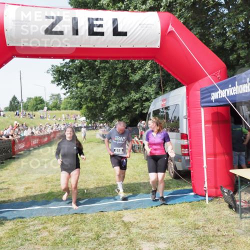 21.06.2025 - 27. Vierlanden-Triathlon MichiJ http://msf.ph/oto/8005498 15.06.2026 11:30:53 Ziel 610 meine-sportfotos.de