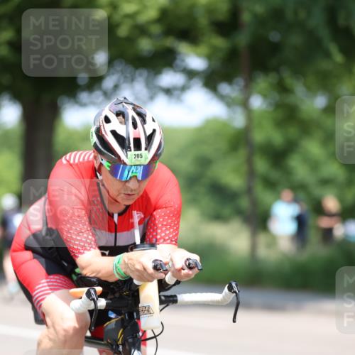 15.06.2025 - 7 Türme Triathlon Yannick Fuchs http://msf.ph/oto/8005522 15.06.2025 12:37:39 Radfahren 205, 216, 220, 228 meine-sportfotos.de