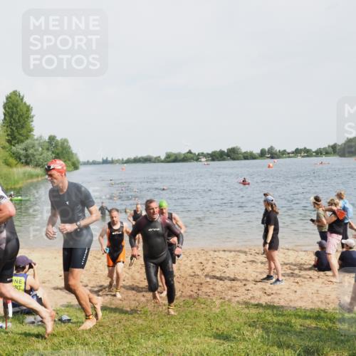 21.06.2025 - 27. Vierlanden-Triathlon MichiJ http://msf.ph/oto/8005525 15.06.2026 10:06:48 Schwimmen 367, 386, 388, 396, 423, 441, 457 meine-sportfotos.de