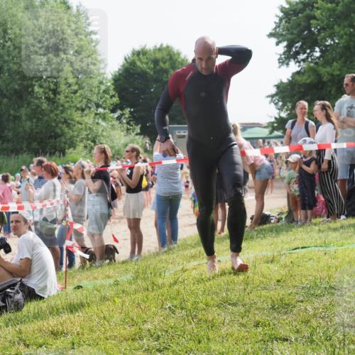 15.06.2025 - 27. Vierlanden-Triathlon KatJ http://msf.ph/oto/8005547 15.06.2025 10:04:27 Schwimmen 416, 426, 453, 464 meine-sportfotos.de