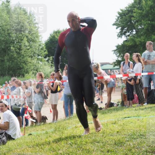 15.06.2025 - 27. Vierlanden-Triathlon KatJ http://msf.ph/oto/8005578 15.06.2025 10:04:27 Schwimmen 416, 426, 453, 464 meine-sportfotos.de