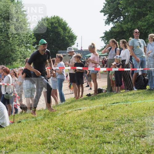 15.06.2025 - 27. Vierlanden-Triathlon KatJ http://msf.ph/oto/8005599 15.06.2025 10:04:36 Schwimmen 404 meine-sportfotos.de
