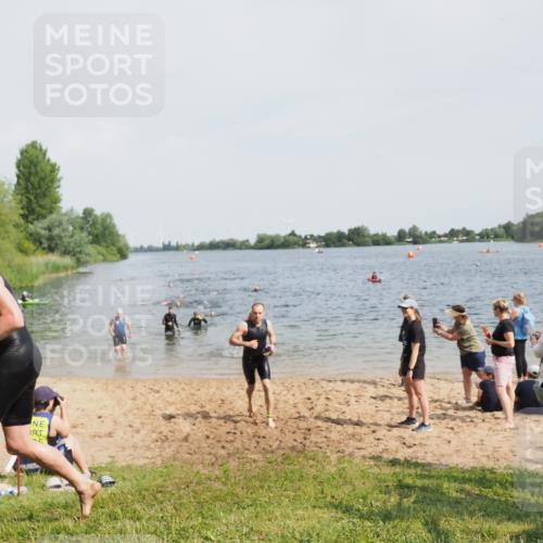 21.06.2025 - 27. Vierlanden-Triathlon MichiJ http://msf.ph/oto/8005612 15.06.2026 10:06:51 Schwimmen 367, 386, 388, 396, 423, 429, 441, 457, 467 meine-sportfotos.de