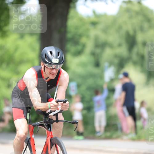 15.06.2025 - 7 Türme Triathlon Yannick Fuchs http://msf.ph/oto/8005631 15.06.2025 13:18:35 Radfahren 651, 1035, 1194 meine-sportfotos.de