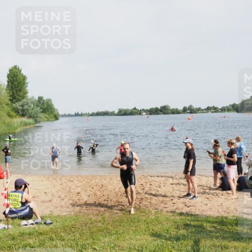 21.06.2025 - 27. Vierlanden-Triathlon MichiJ http://msf.ph/oto/8005633 15.06.2026 10:06:52 Schwimmen 131, 367, 386, 388, 396, 423, 429, 441, 457, 467 meine-sportfotos.de