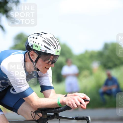 15.06.2025 - 7 Türme Triathlon Yannick Fuchs http://msf.ph/oto/8005782 15.06.2025 12:38:03 Radfahren 292, 299, 382 meine-sportfotos.de
