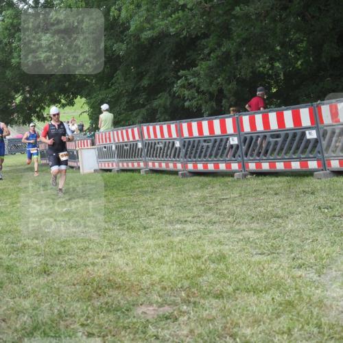 21.06.2025 - 27. Vierlanden-Triathlon KatJ http://msf.ph/oto/8005864 15.06.2025 12:59:10 Ziel 994, 1014, 1015, 1016, 1018 meine-sportfotos.de