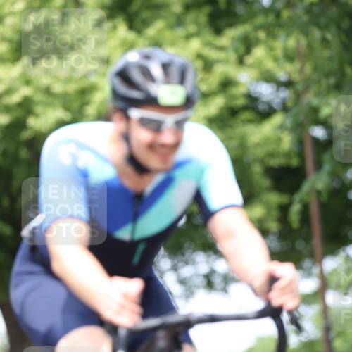 15.06.2025 - 7 Türme Triathlon Yannick Fuchs http://msf.ph/oto/8006029 15.06.2025 13:19:03 Radfahren 197, 725, 867, 962, 1086 meine-sportfotos.de