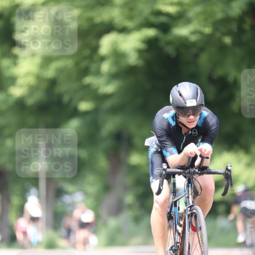 15.06.2025 - 7 Türme Triathlon Yannick Fuchs http://msf.ph/oto/8006070 15.06.2025 13:19:11 Radfahren 962 meine-sportfotos.de