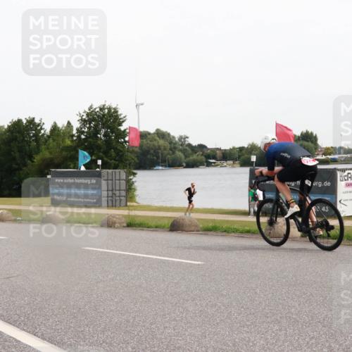 15.06.2025 - 27. Vierlanden-Triathlon H.Heesch http://msf.ph/oto/8006091 15.06.2025 10:37:17 Radfahren 65, 111, 135, 160, 202, 237, 337 meine-sportfotos.de
