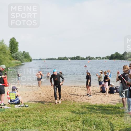 21.06.2025 - 27. Vierlanden-Triathlon MichiJ http://msf.ph/oto/8006092 15.06.2026 10:07:21 Schwimmen 374, 383, 414, 431, 459 meine-sportfotos.de