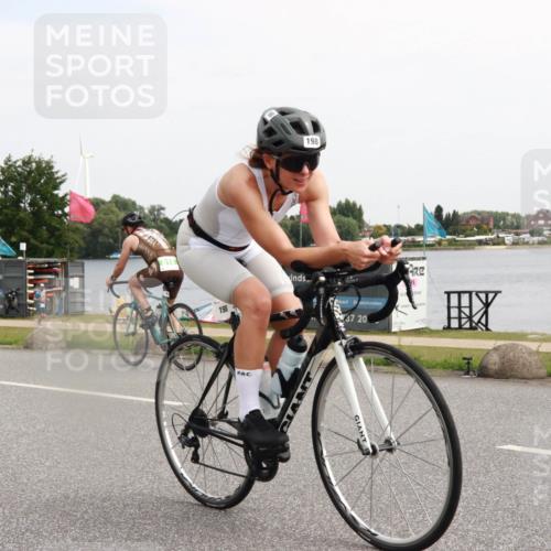 21.06.2025 - 27. Vierlanden-Triathlon H.Heesch http://msf.ph/oto/8006169 15.06.2025 11:56:43 Radfahren 198, 946 meine-sportfotos.de