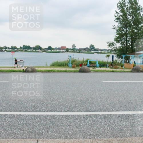 21.06.2025 - 27. Vierlanden-Triathlon H.Heesch http://msf.ph/oto/8006195 15.06.2025 13:11:06 Radfahren 1227, 1230 meine-sportfotos.de