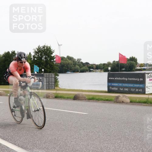 15.06.2025 - 27. Vierlanden-Triathlon H.Heesch http://msf.ph/oto/8006205 15.06.2025 10:37:47 Radfahren 191, 224 meine-sportfotos.de