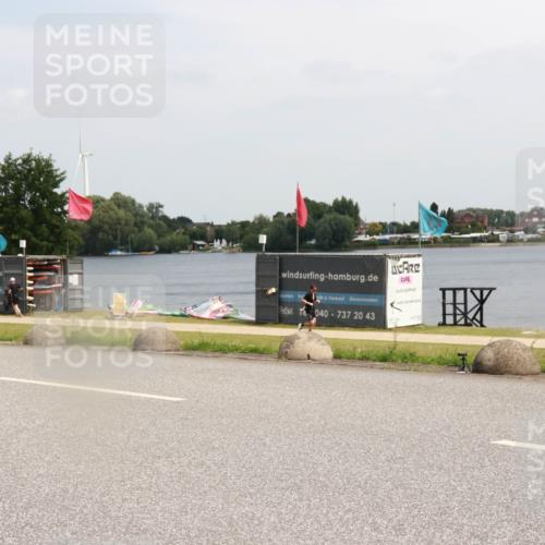 21.06.2025 - 27. Vierlanden-Triathlon H.Heesch http://msf.ph/oto/8006325 15.06.2025 11:58:02 Radfahren 248, 928, 952 meine-sportfotos.de