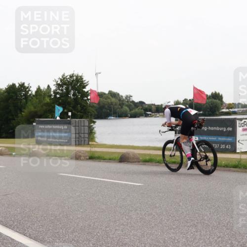 15.06.2025 - 27. Vierlanden-Triathlon H.Heesch http://msf.ph/oto/8006331 15.06.2025 10:38:22 Radfahren 154, 320 meine-sportfotos.de