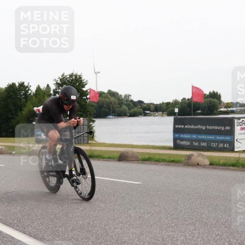 15.06.2025 - 27. Vierlanden-Triathlon H.Heesch http://msf.ph/oto/8006351 15.06.2025 10:38:29 Radfahren 7, 13, 88, 218, 258 meine-sportfotos.de