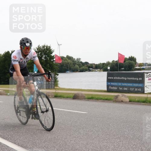 15.06.2025 - 27. Vierlanden-Triathlon H.Heesch http://msf.ph/oto/8006356 15.06.2025 10:38:34 Radfahren 13, 258, 343, 344 meine-sportfotos.de