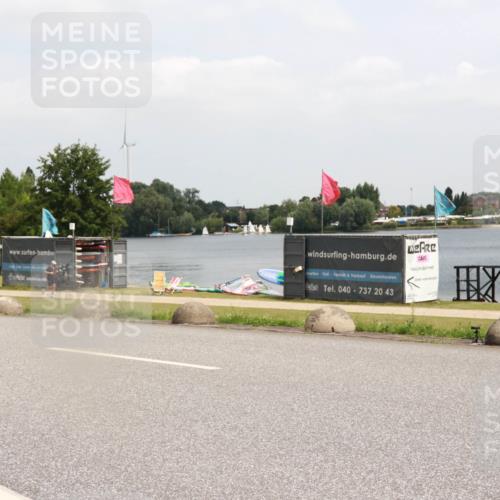 21.06.2025 - 27. Vierlanden-Triathlon H.Heesch http://msf.ph/oto/8006512 15.06.2025 12:06:46 Radfahren 713 meine-sportfotos.de