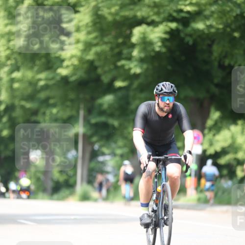 15.06.2025 - 7 Türme Triathlon Yannick Fuchs http://msf.ph/oto/8006563 15.06.2025 13:20:05 Radfahren 429, 588, 871 meine-sportfotos.de