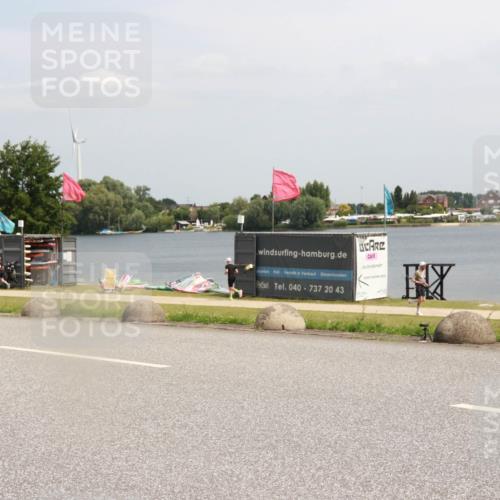 21.06.2025 - 27. Vierlanden-Triathlon H.Heesch http://msf.ph/oto/8006637 15.06.2025 11:59:41 Radfahren 661, 672, 719, 921 meine-sportfotos.de