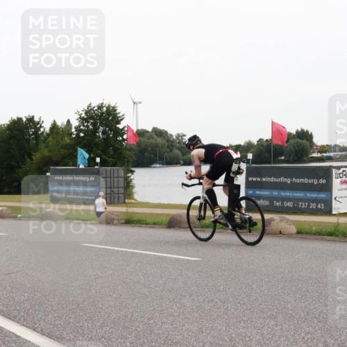 15.06.2025 - 27. Vierlanden-Triathlon H.Heesch http://msf.ph/oto/8006742 15.06.2025 10:40:20 Radfahren 43, 132 meine-sportfotos.de
