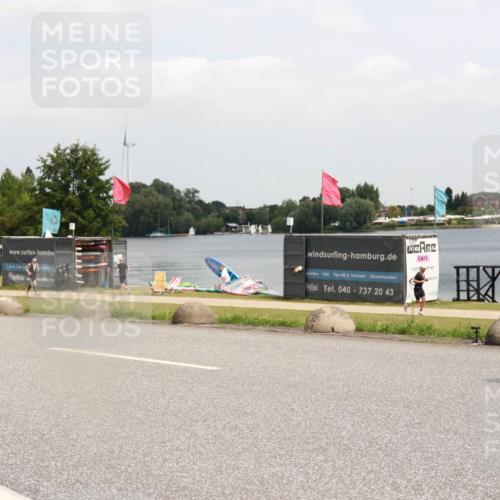 21.06.2025 - 27. Vierlanden-Triathlon H.Heesch http://msf.ph/oto/8006763 15.06.2025 12:06:53 Radfahren 718, 825, 852, 959 meine-sportfotos.de
