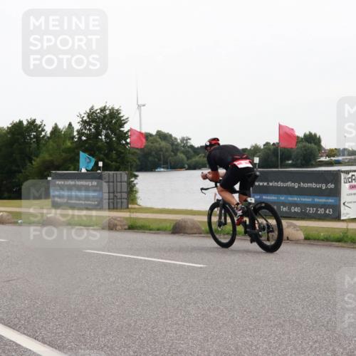 15.06.2025 - 27. Vierlanden-Triathlon H.Heesch http://msf.ph/oto/8006773 15.06.2025 10:40:37 Radfahren 9, 228, 304, 309, 341 meine-sportfotos.de