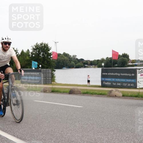 15.06.2025 - 27. Vierlanden-Triathlon H.Heesch http://msf.ph/oto/8006801 15.06.2025 10:40:43 Radfahren 9, 253, 309 meine-sportfotos.de