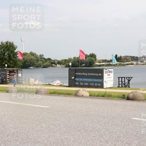 21.06.2025 - 27. Vierlanden-Triathlon H.Heesch http://msf.ph/oto/8006812 15.06.2025 11:59:49 Radfahren 757, 811, 919 meine-sportfotos.de