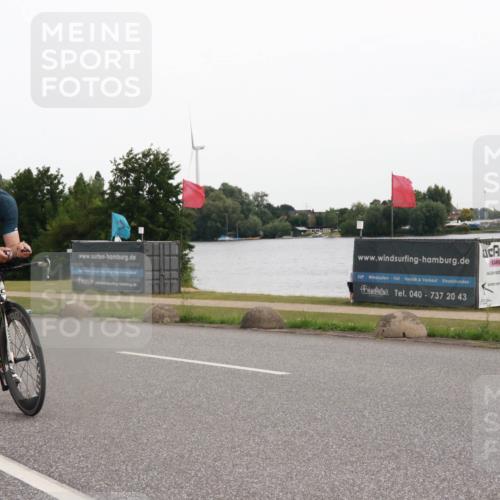 15.06.2025 - 27. Vierlanden-Triathlon H.Heesch http://msf.ph/oto/8006853 15.06.2025 10:40:59 Radfahren 116, 416 meine-sportfotos.de