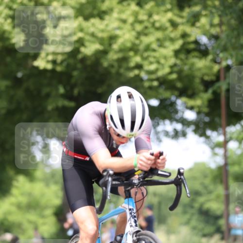 15.06.2025 - 7 Türme Triathlon Yannick Fuchs http://msf.ph/oto/8006890 15.06.2025 13:20:44 Radfahren 444, 496, 610 meine-sportfotos.de