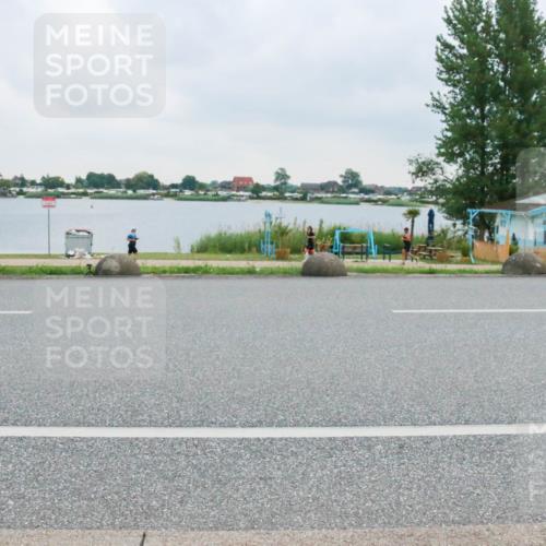 21.06.2025 - 27. Vierlanden-Triathlon H.Heesch http://msf.ph/oto/8006902 15.06.2025 13:14:17 Radfahren 1081, 1185, 1196, 1198, 1212, 1215 meine-sportfotos.de
