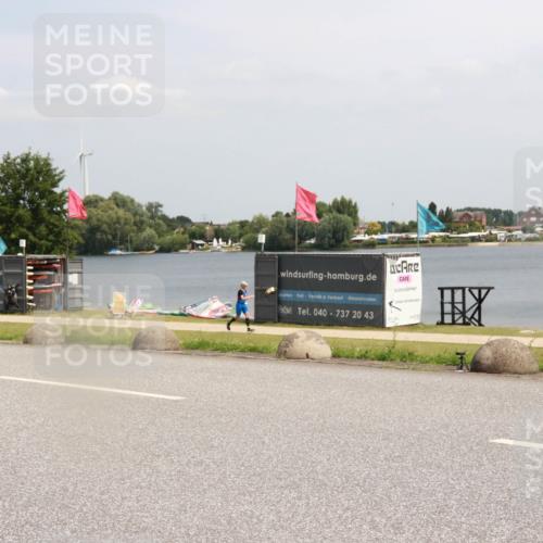 21.06.2025 - 27. Vierlanden-Triathlon H.Heesch http://msf.ph/oto/8006920 15.06.2025 11:59:52 Radfahren 757, 811, 919 meine-sportfotos.de