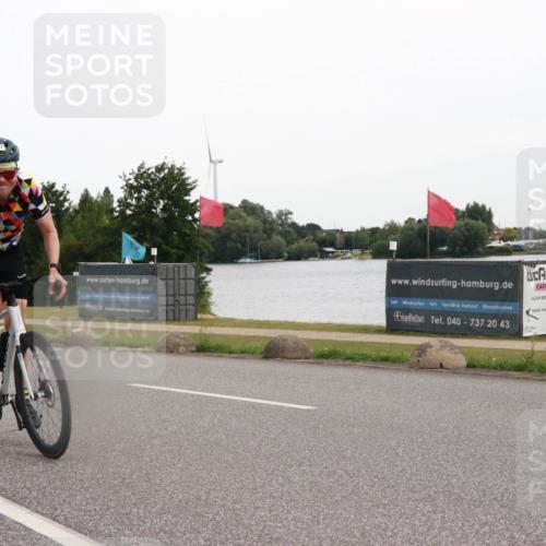 15.06.2025 - 27. Vierlanden-Triathlon H.Heesch http://msf.ph/oto/8006961 15.06.2025 10:41:11 Radfahren 152, 187, 275, 289, 432, 1398 meine-sportfotos.de