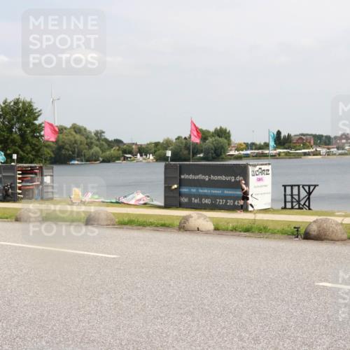 21.06.2025 - 27. Vierlanden-Triathlon H.Heesch http://msf.ph/oto/8007029 15.06.2025 11:59:57 Radfahren 891 meine-sportfotos.de