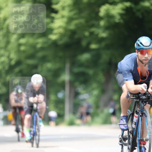 15.06.2025 - 7 Türme Triathlon Yannick Fuchs http://msf.ph/oto/8007035 15.06.2025 13:20:59 Radfahren 387, 466, 914 meine-sportfotos.de