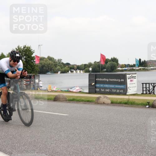 21.06.2025 - 27. Vierlanden-Triathlon H.Heesch http://msf.ph/oto/8007085 15.06.2025 12:07:59 Radfahren 218, 224, 716, 881, 908, 980 meine-sportfotos.de