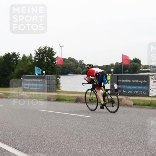 15.06.2025 - 27. Vierlanden-Triathlon H.Heesch http://msf.ph/oto/8007103 15.06.2025 10:41:33 Radfahren 106, 198, 229, 351, 453 meine-sportfotos.de