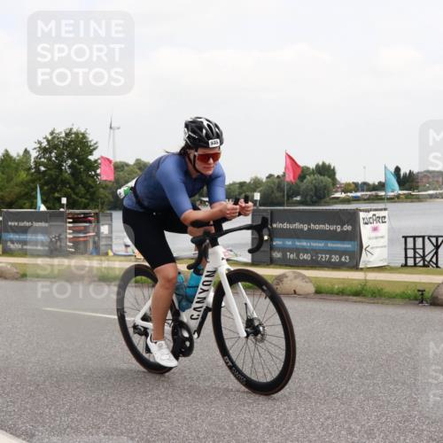 21.06.2025 - 27. Vierlanden-Triathlon H.Heesch http://msf.ph/oto/8007106 15.06.2025 12:08:02 Radfahren 218, 224, 716, 935 meine-sportfotos.de