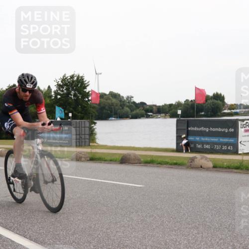 15.06.2025 - 27. Vierlanden-Triathlon H.Heesch http://msf.ph/oto/8007128 15.06.2025 10:41:36 Radfahren 106, 109, 127, 198, 351, 436 meine-sportfotos.de