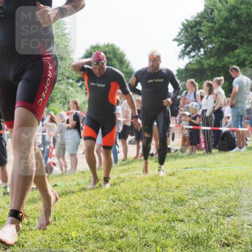 15.06.2025 - 27. Vierlanden-Triathlon KatJ http://msf.ph/oto/8007163 15.06.2025 10:06:02 Schwimmen 362, 372, 410, 435, 458 meine-sportfotos.de