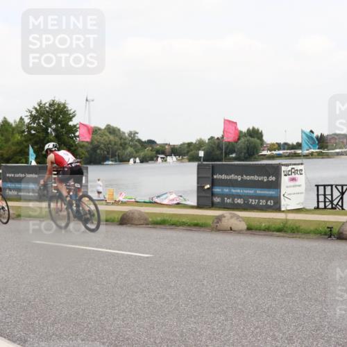 21.06.2025 - 27. Vierlanden-Triathlon H.Heesch http://msf.ph/oto/8007173 15.06.2025 12:08:07 Radfahren 935, 1004, 1005, 1006, 1007, 1008 meine-sportfotos.de